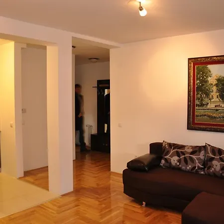 アパート Park Srce アランジェロヴァツ