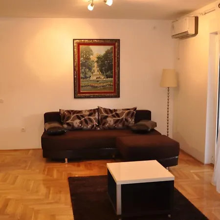 Park Srce アランジェロヴァツ