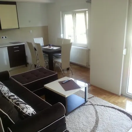 Daire Park Srce Arandjelovac